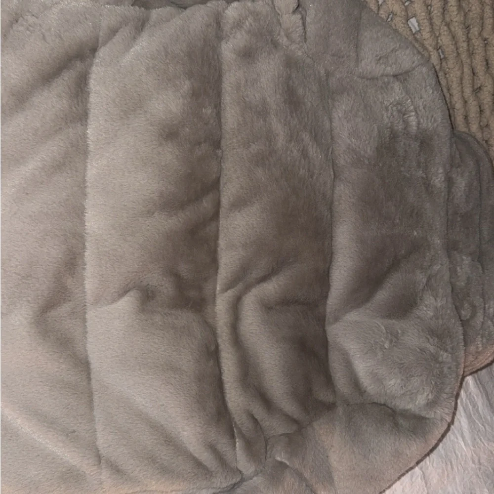 NWT A&F Mini Puffer - Picture 5 of 6